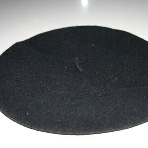 WOMENS' BERET. WOOL. DARK NAVY BLUE.  EXCELLENT CONDITION